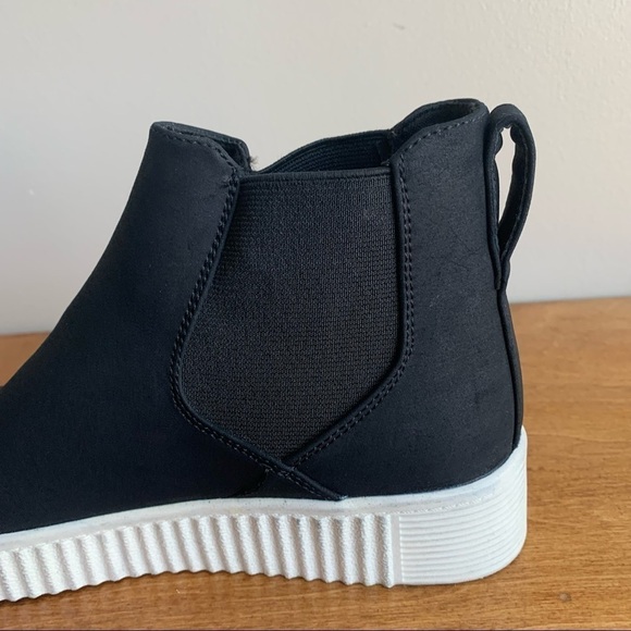 Susina Black Platform Chelsea Ankle Sneaker Boot Slip On Pull On - Picture 12 of 15